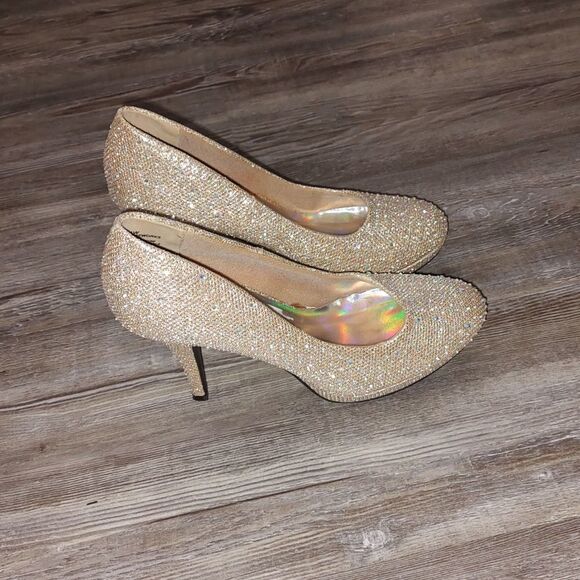 Hot Tomato Fireworks  gold sparkle  graduation prom heels Sz 7.5 - Picture 5 of 7